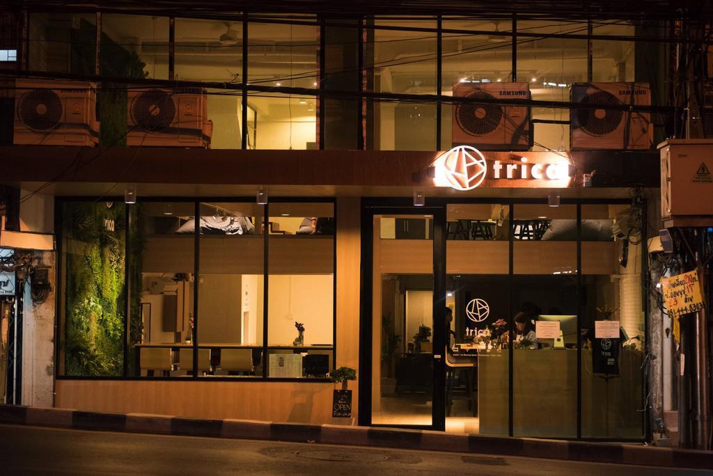 Trica Hostel Bangkok Buitenkant foto
