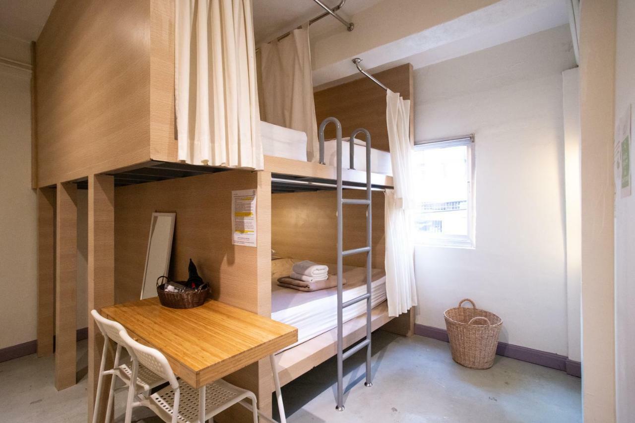 Trica Hostel Bangkok Buitenkant foto