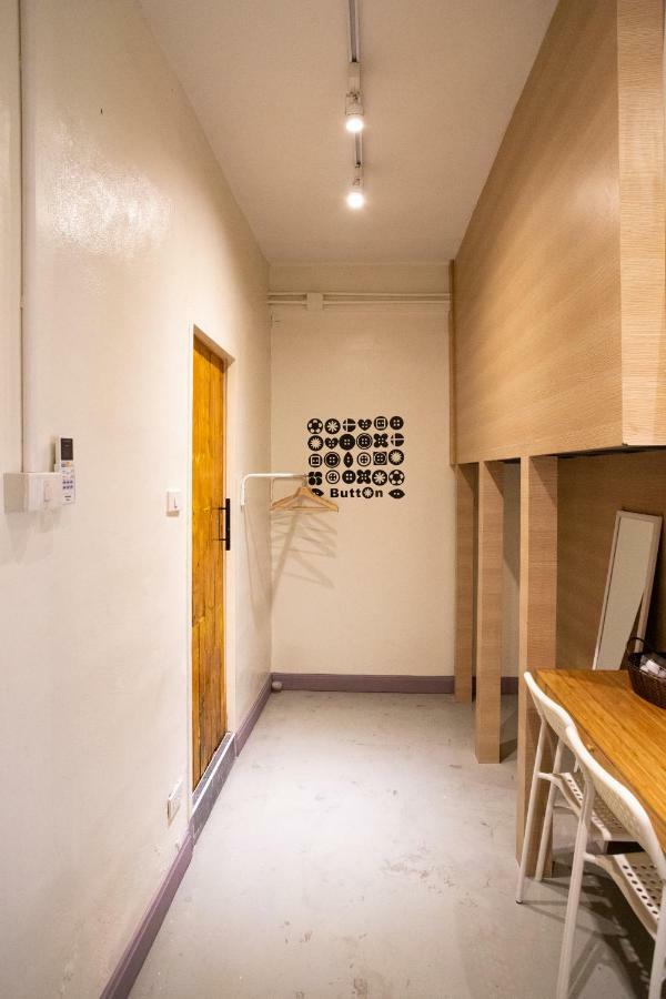 Trica Hostel Bangkok Buitenkant foto